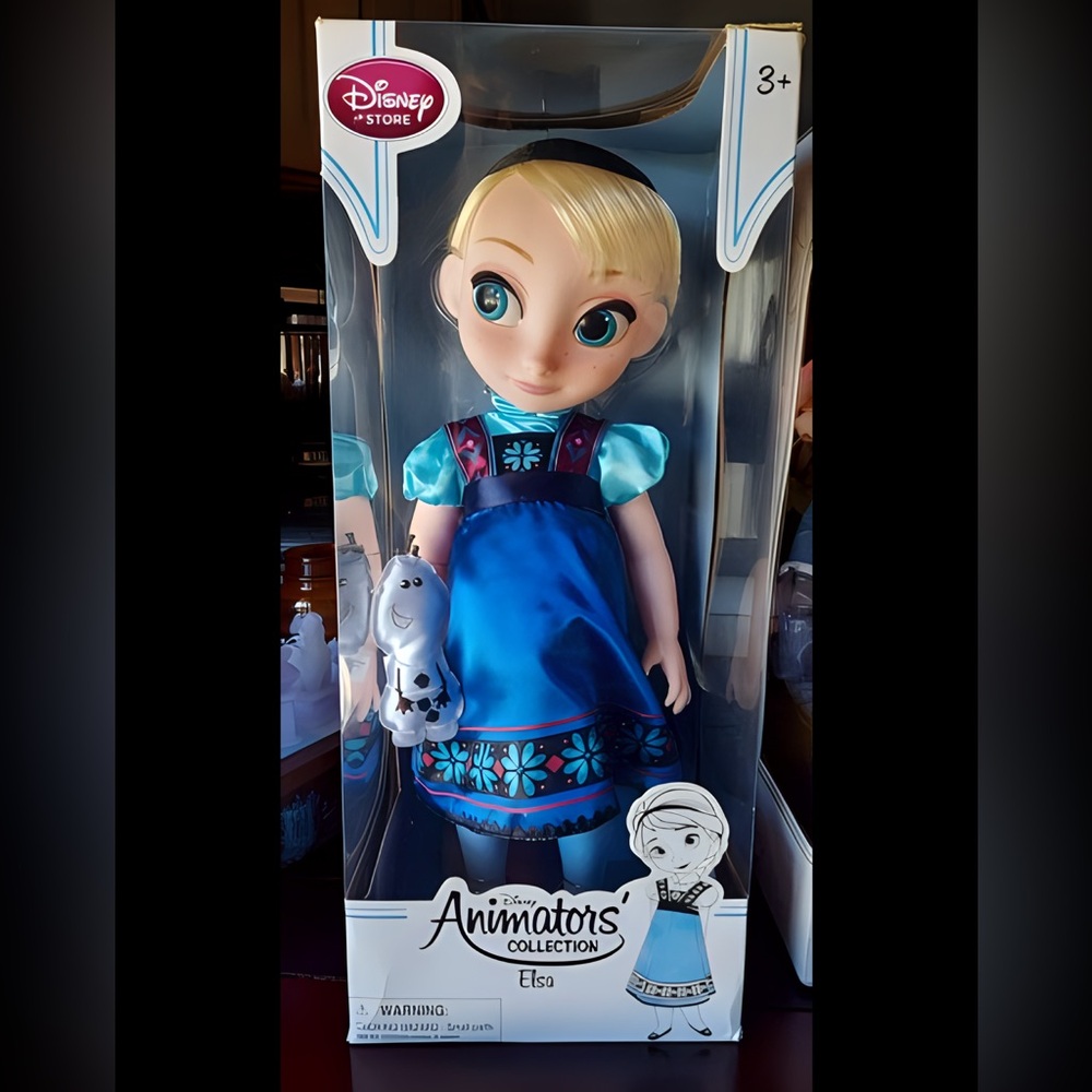 Disney Blue Animator's Collection ELSA Doll with Accessories 2013 NIB
